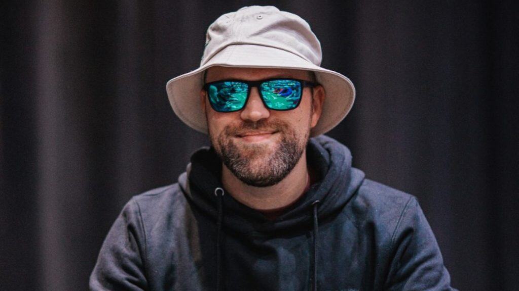 Dave Portnoy Defeats Barstool Nate in $20K Heads-Up Game